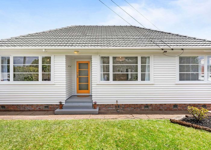  at 1/15 Rosier Road, Glen Eden, Auckland