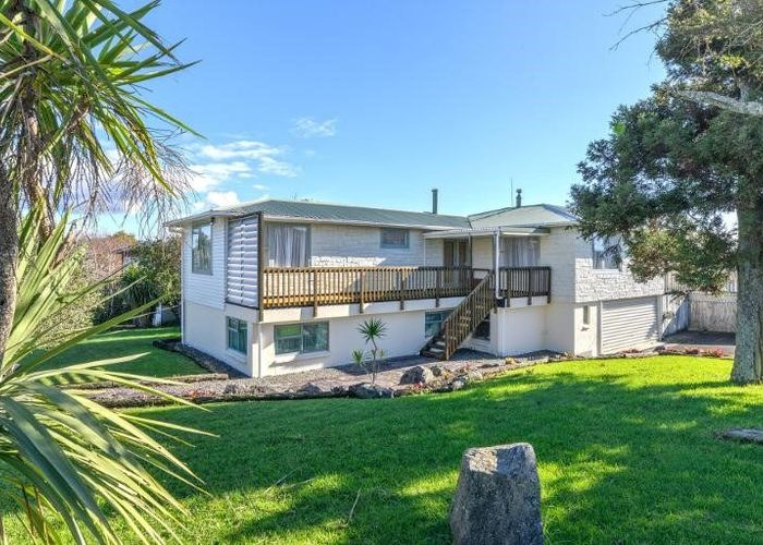 at 18 Lavelle Road, Henderson, Waitakere City, Auckland
