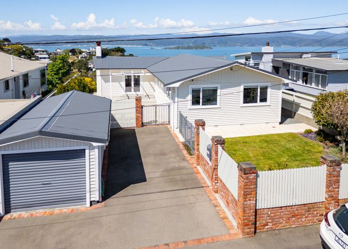  at 7 Harbour Park Terrace, Khandallah, Wellington