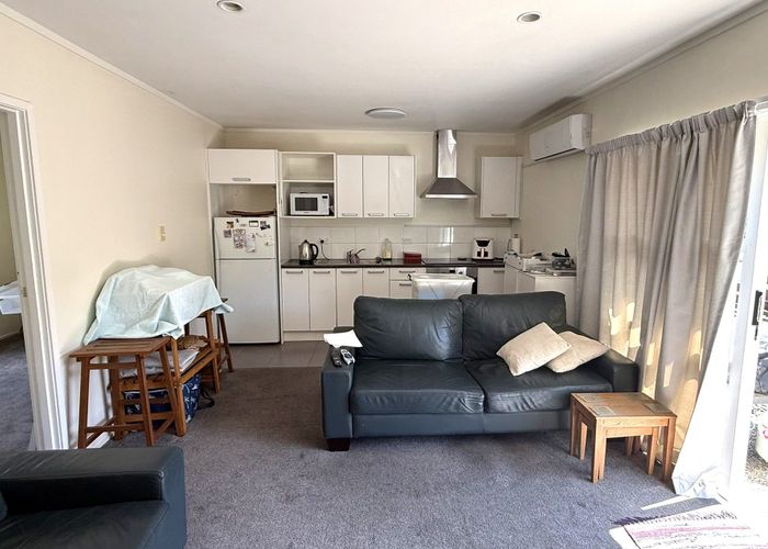  at 2/25  Peek St , Ellerslie, Auckland City, Auckland