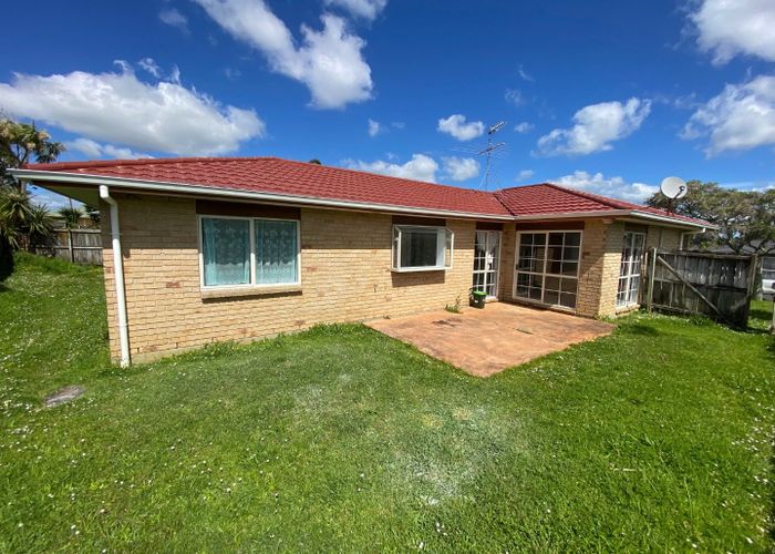  at 18 Newbegin Place, Weymouth, Manukau City, Auckland