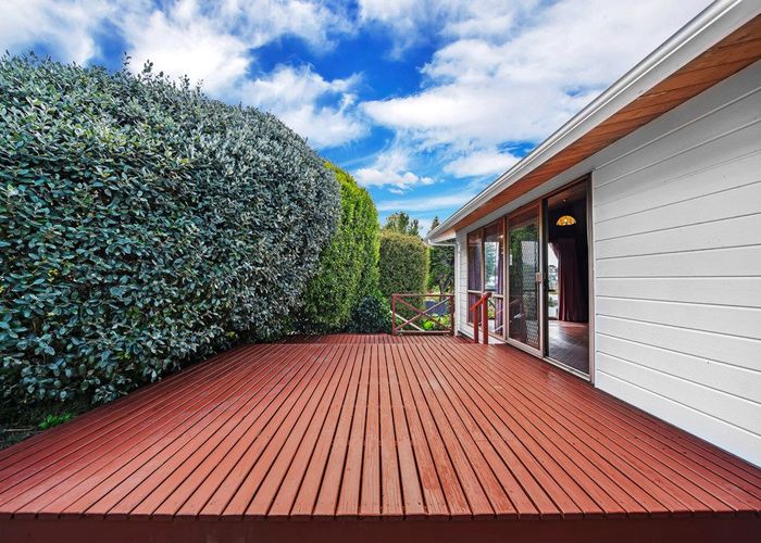  at 2 Ensign Place, Hillcrest, North Shore City, Auckland