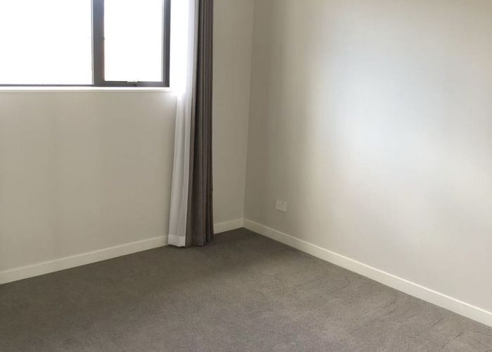  at 16 Hapukupuku Avenue, Beachlands, Manukau City, Auckland