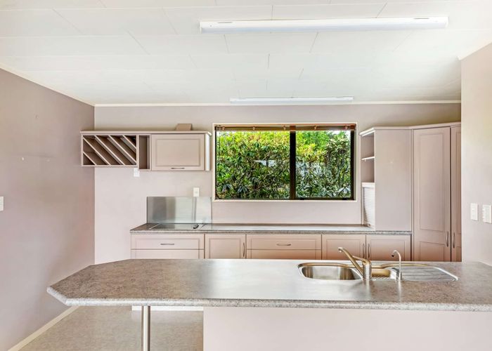  at 114B Riversdale Drive, Merrilands, New Plymouth