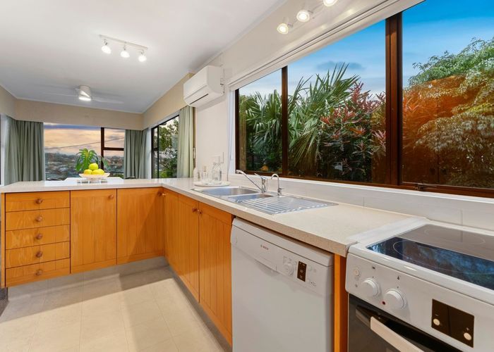  at 1/2 Kowhai Road, Campbells Bay, Auckland