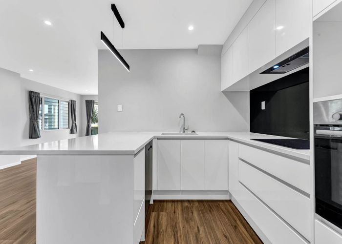  at 5 Tahingamanu Road, Hobsonville, Waitakere City, Auckland