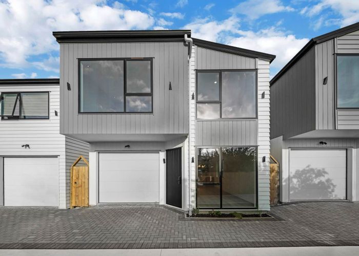  at Lot 2/19 Omagh Avenue, Papatoetoe, Manukau City, Auckland