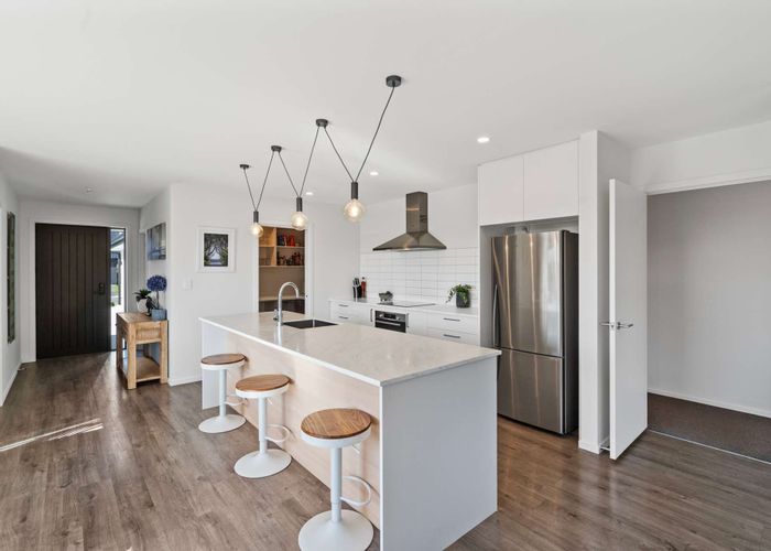  at 24 Florence Drive, Lincoln, Lincoln