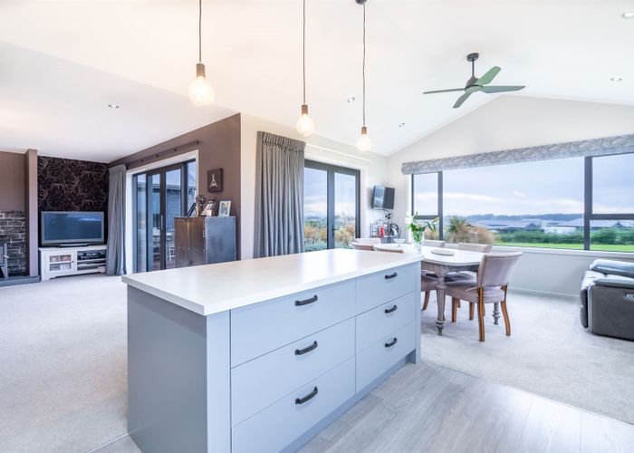  at 71 Sunrise Drive, Seaward Bush, Invercargill