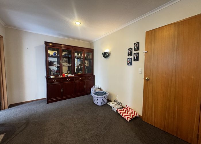  at 17 Abingdon Court, Avonhead, Christchurch City, Canterbury