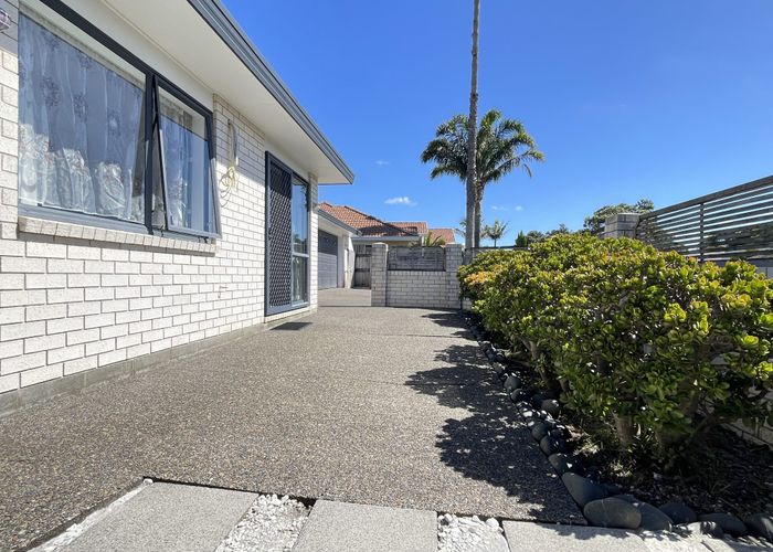  at 2/33 Kappoch Court, Dannemora, Manukau City, Auckland