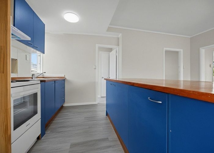  at 52 Forest Hill Road, Henderson, Waitakere City, Auckland