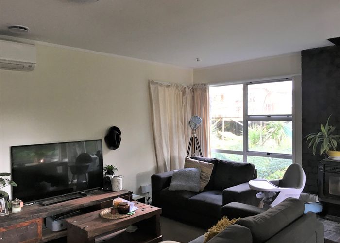  at 2/25 Archers Road, Glenfield, North Shore City, Auckland