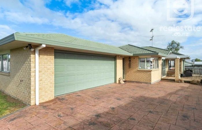  at 4 Meadowbrook Place, Buckland, Pukekohe