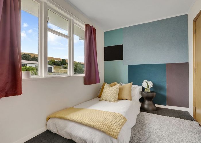 Free property data for 172 Warspite Avenue, Waitangirua, Porirua