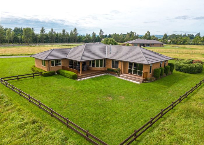  at 75 Andersons Line, Clareville, Carterton