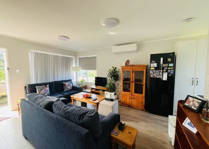 at 1/35 Richards Avenue, Forrest Hill, North Shore City, Auckland