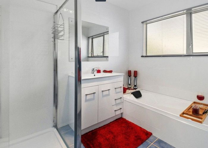  at 2 Garfield Road, Helensville, Rodney, Auckland