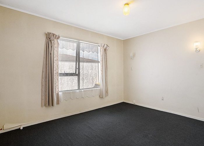  at 2/12 Russell Road, Manurewa, Manukau City, Auckland