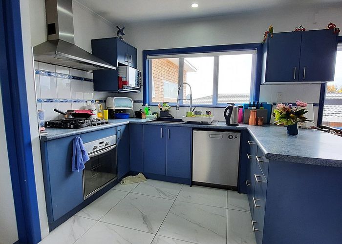  at 2/0 Hillsborough Road, Mount Roskill, Auckland