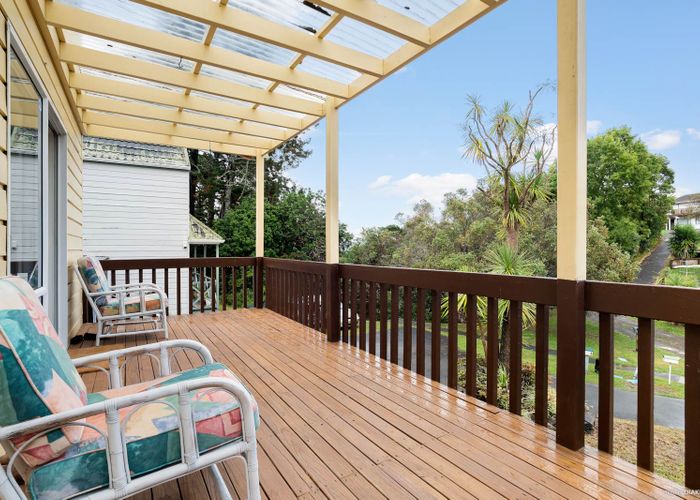  at 1/14 Sispara Place, Beach Haven, Auckland