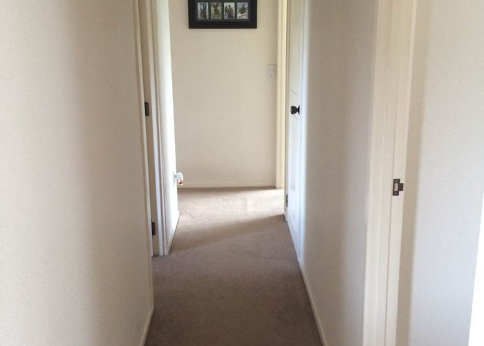  at 1/32 Booralee Avenue, Botany Downs, Manukau City, Auckland