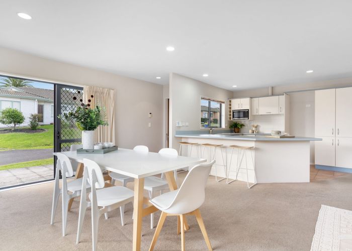  at 16 Jelicich Court, Henderson, Auckland