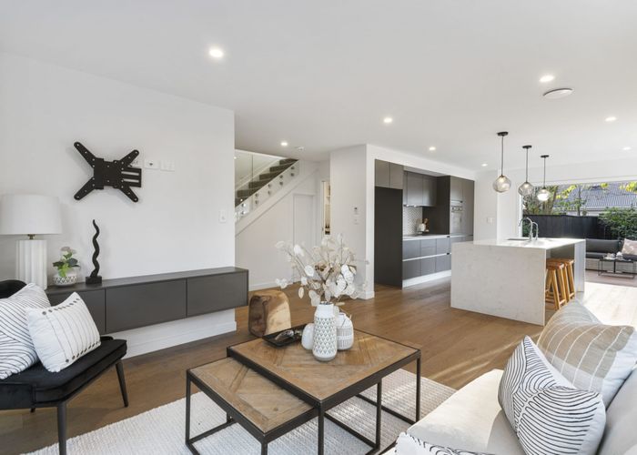  at 33 Puriri Avenue, Greenlane, Auckland