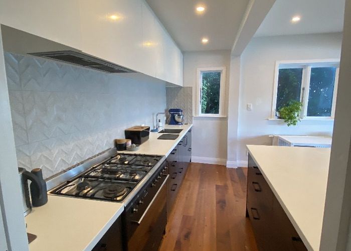  at 425 Karaka Bay Road, Karaka Bays, Wellington, Wellington