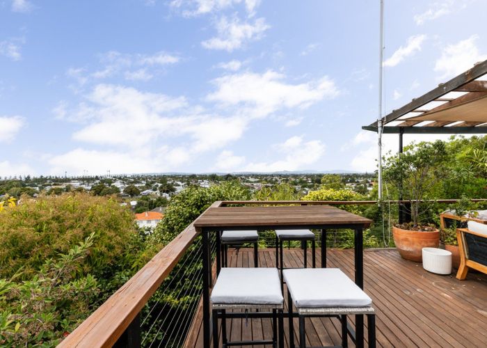  at 9 Havelock Terrace, Hospital Hill, Napier