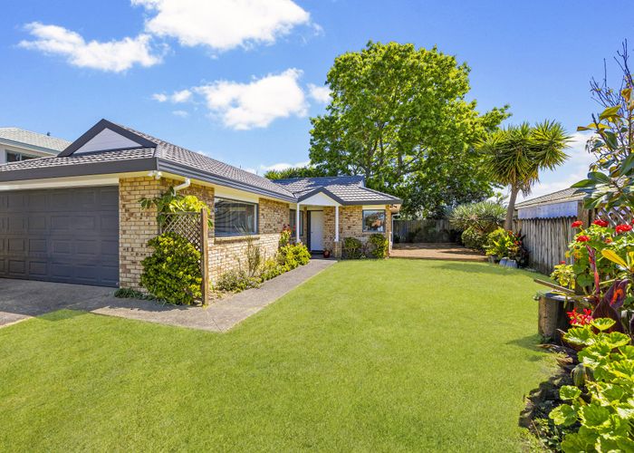  at 35 Enuamanu Road, Favona, Auckland