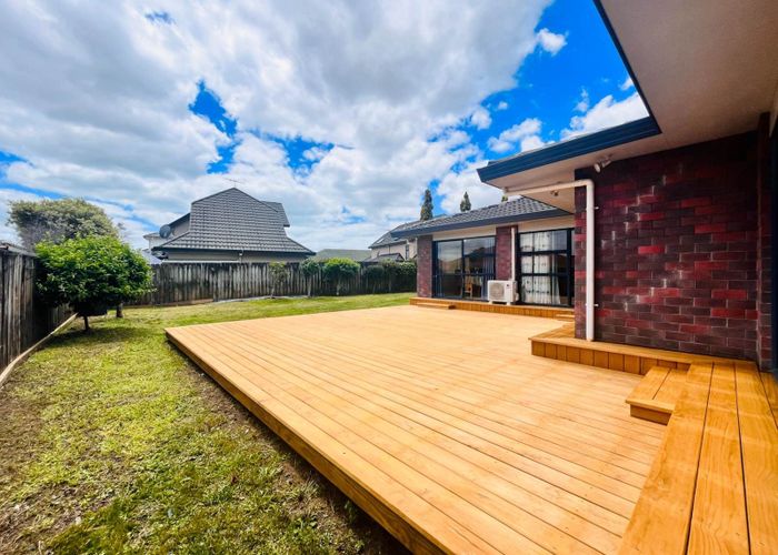  at 27 Ambleside Drive, Northpark, Auckland