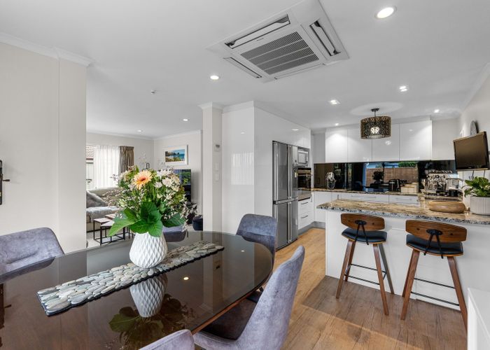  at 9 Millstone Lane, Henderson, Auckland