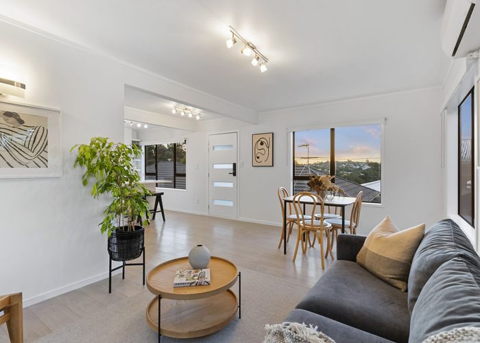  at 2/22 Coroglen Avenue, Birkenhead, Auckland