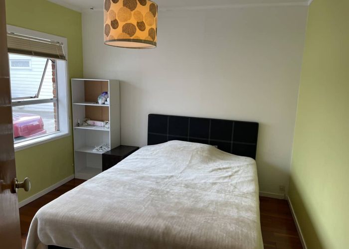  at 247 Glenfield Road, Hillcrest, Auckland
