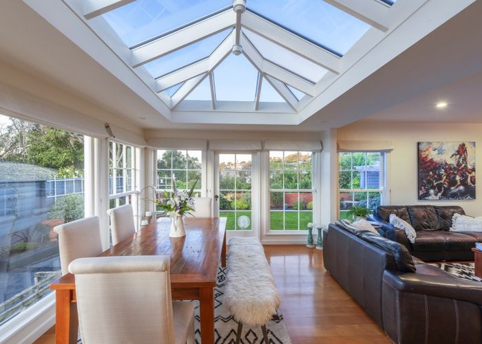  at 8 Pine Terrace, Karori, Wellington