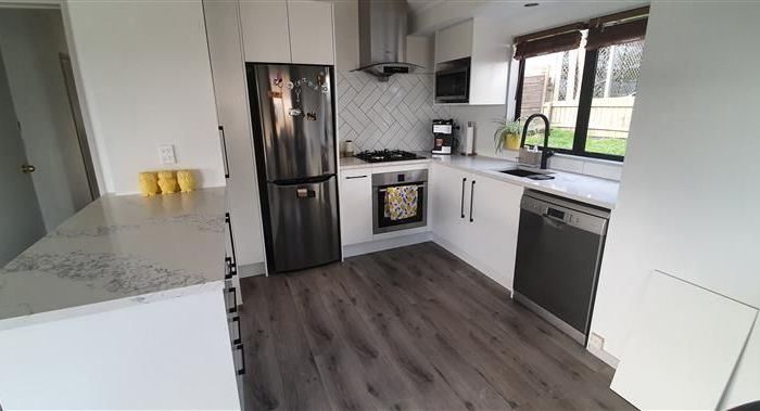  at 3/198 Don Buck Road, Massey, Waitakere City, Auckland
