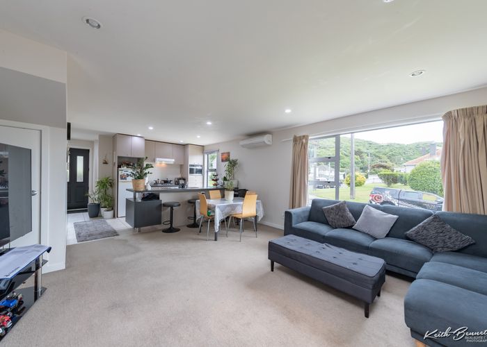  at 18A Franklyn Road, Tawa, Wellington