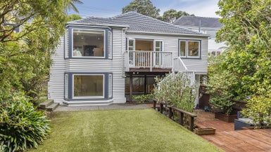  at 33 Clark Street, Khandallah, Wellington