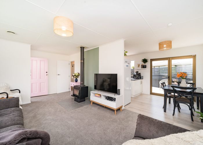  at 27 Hillcrest Drive, Kelvin Grove, Palmerston North, Manawatu / Whanganui