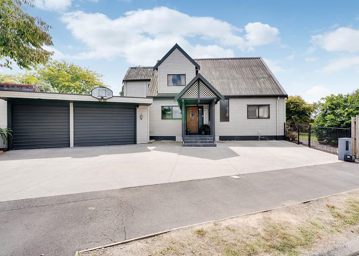  at 2 Golf Grove, Saint Andrews, Hamilton, Waikato