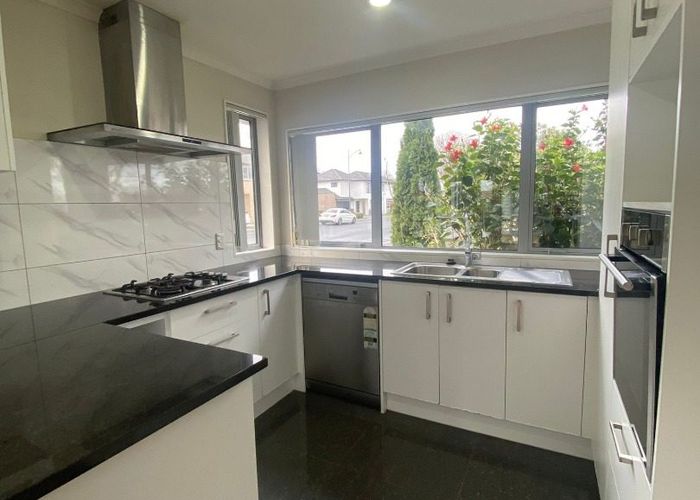  at 18 Whekau Drive, Takanini, Papakura, Auckland