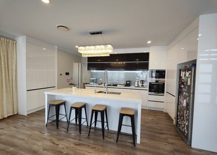  at 27 Horsefields Dr, Flat Bush, Manukau City, Auckland