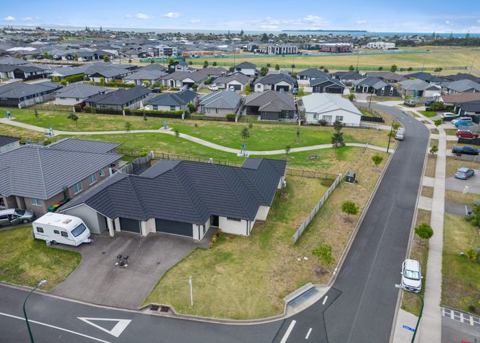  at 2 Naeo Close, Papamoa Beach, Papamoa