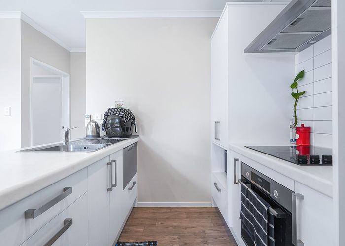  at 2/7 Corrin Street, Melville, Hamilton