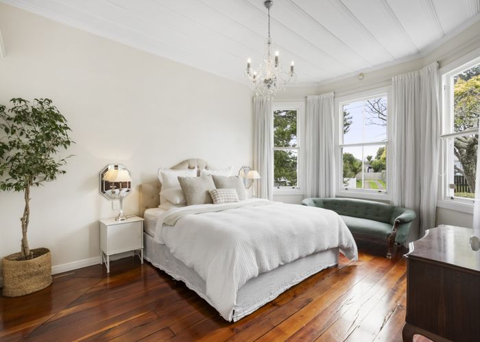 at 48 Kitchener Road, Sandringham, Auckland
