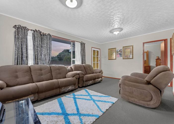  at 2/139 Shirley Road, Papatoetoe, Manukau City, Auckland