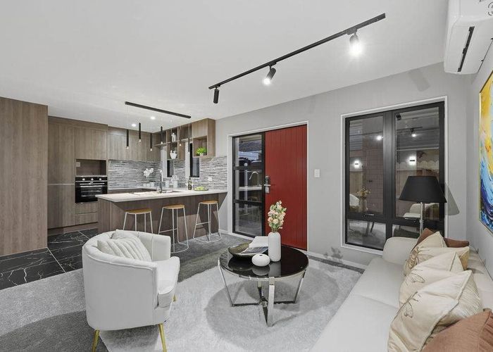  at 2/716 Massey Road, Mangere, Manukau City, Auckland