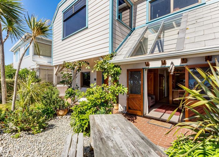  at 146 Breaker Bay Rd, Breaker Bay, Wellington, Wellington