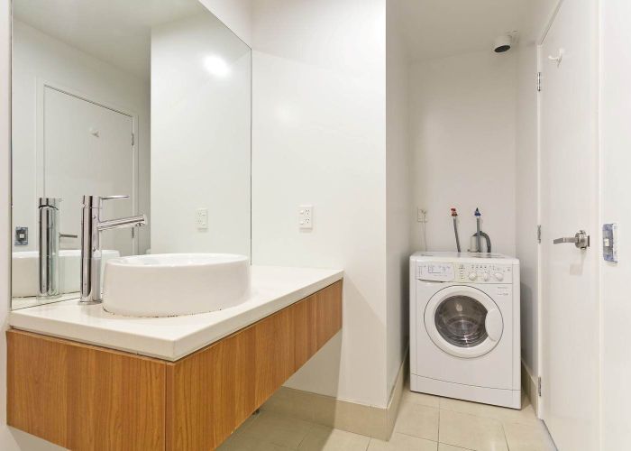  at 413/4 Dockside Lane, City Centre, Auckland City, Auckland